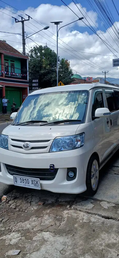 Daihatsu Luxio 2012 Bensin
