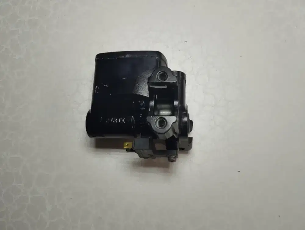 Part Upgrade Pengereman Depan Motor Aerox 155