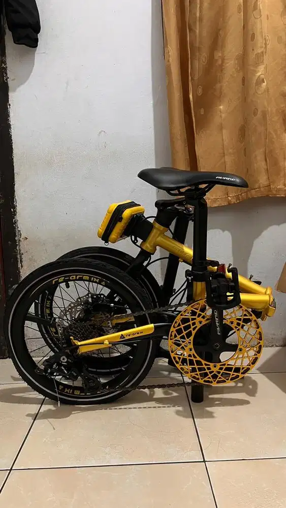 Sepeda Lipat merek Advance, ukuran ban 18