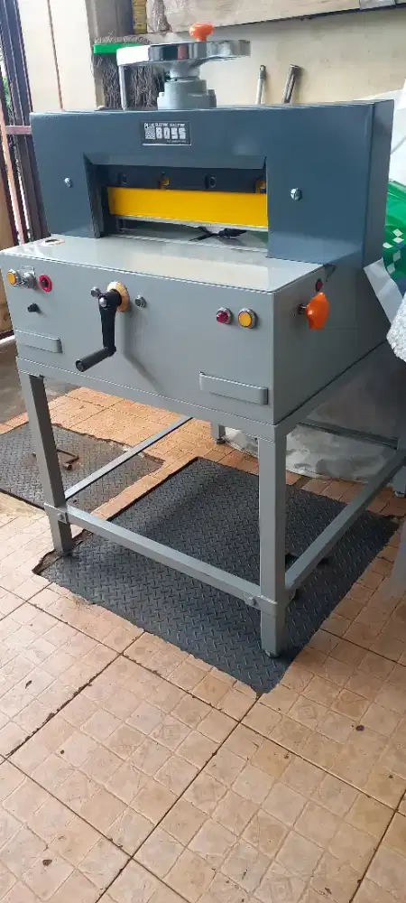 Jual mesin potong kertas merek (BOSS) made in japan