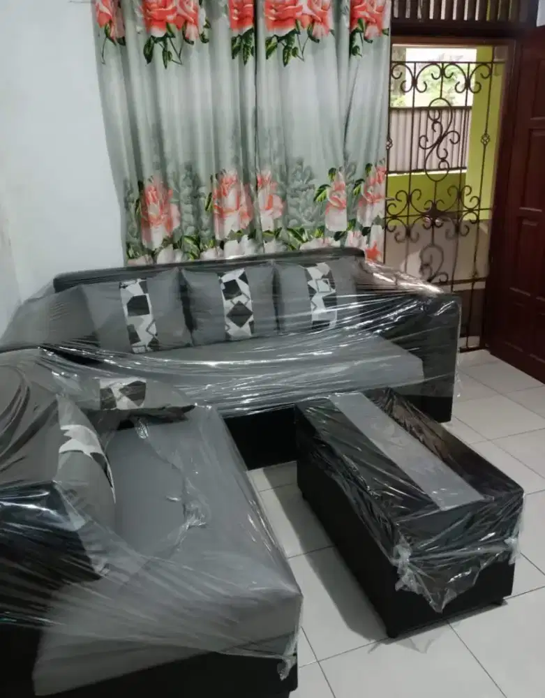 Dijual sofa bekas seperti baru