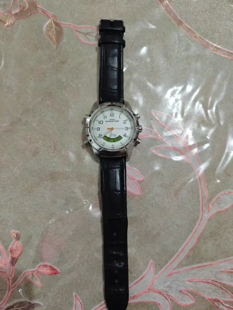 Jam tangan Timex