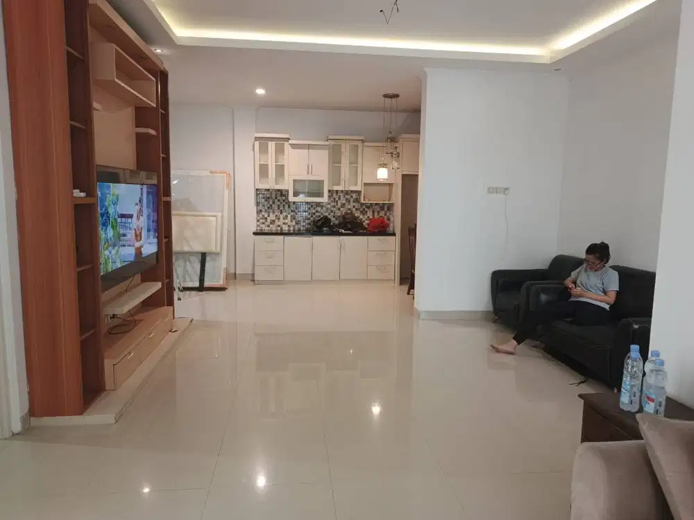 JUAL RUMAH BEBAS BANJIR  BANGUNAN LUAS KAWASAN BINTARO PONDOK AREN