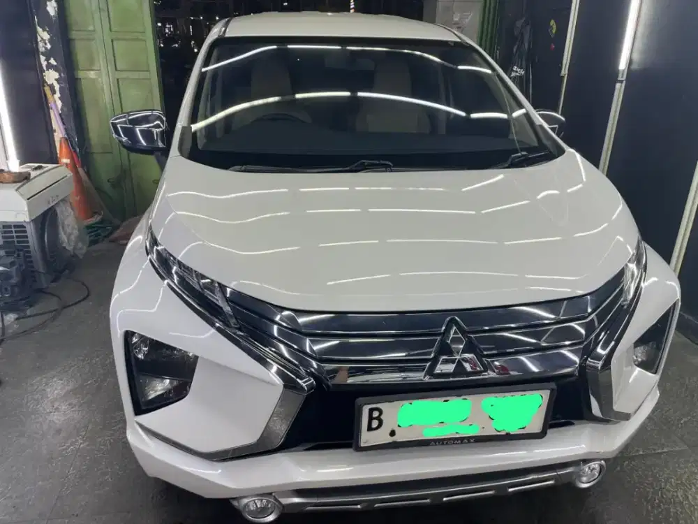 Mitsubitshi Xpander Ultimate1.5AT white body full ori dan interior ori