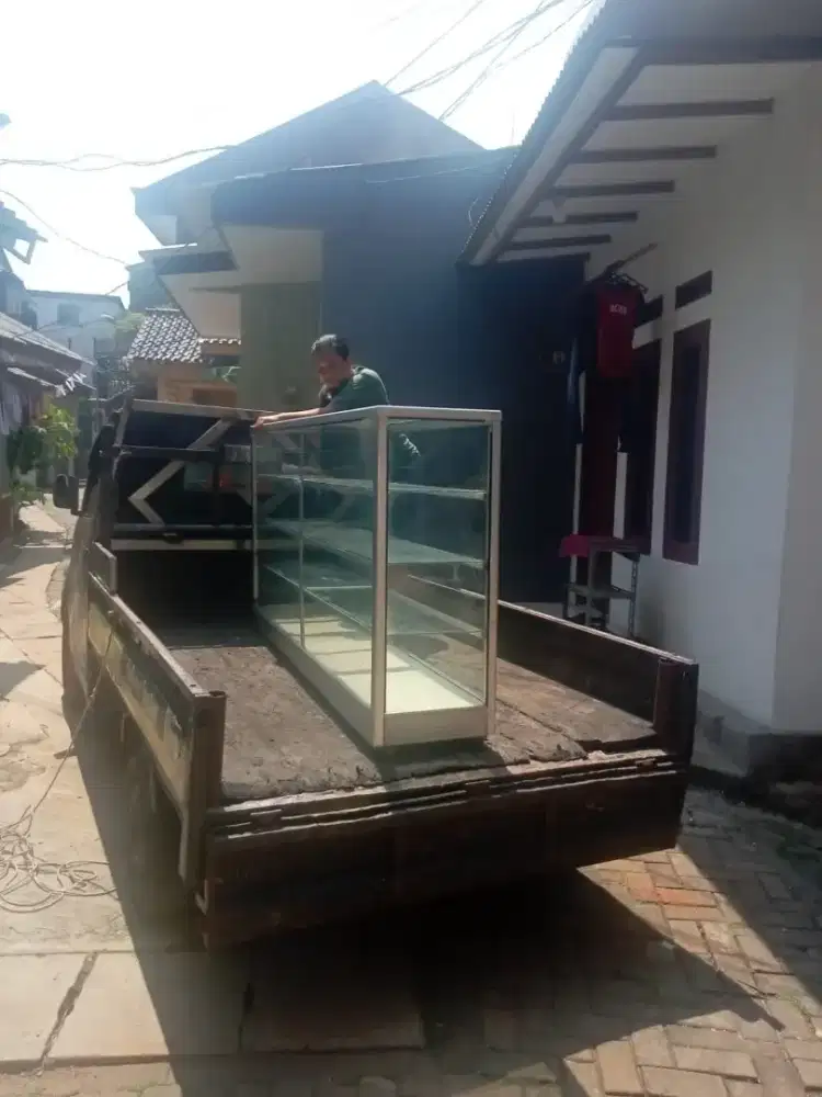 ETALASE BEKAS UK 2 meter