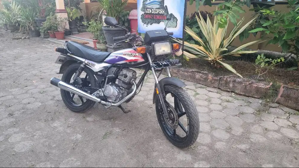 Honda GL Max 2002