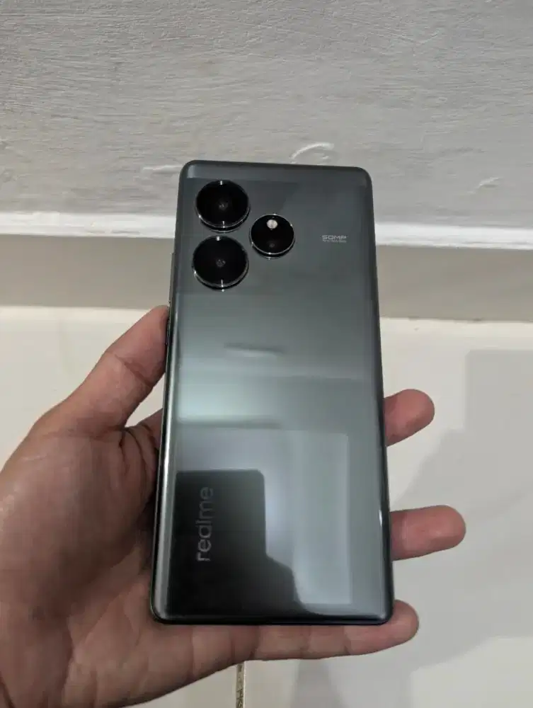 realme GT 6 12/256