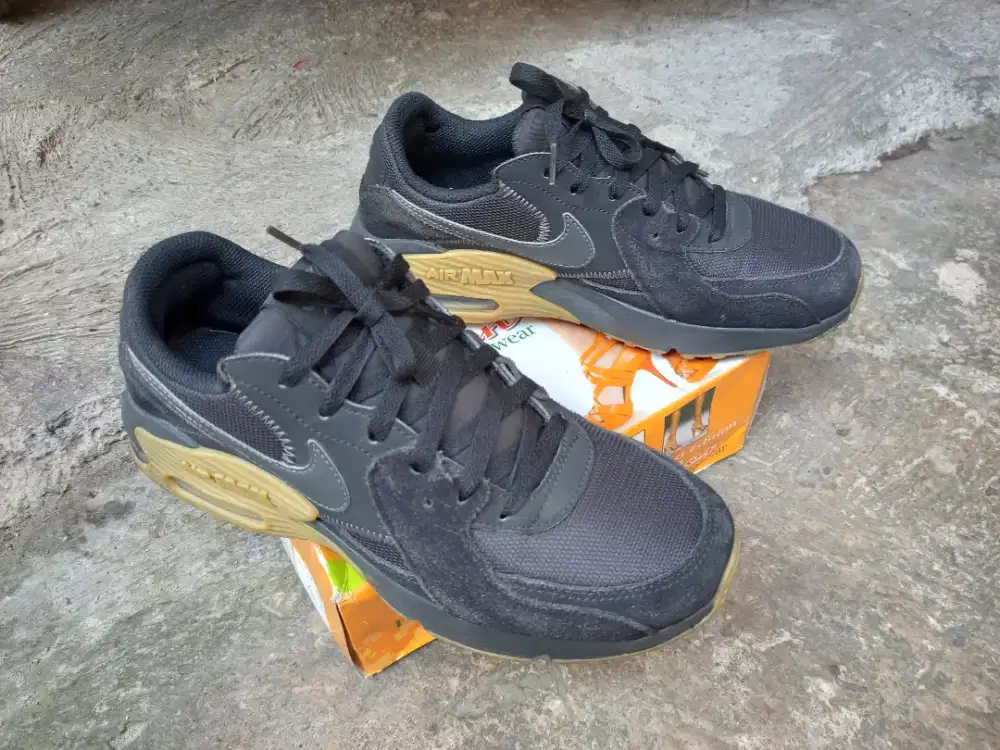 Sepatu nike air max excee ori size 41