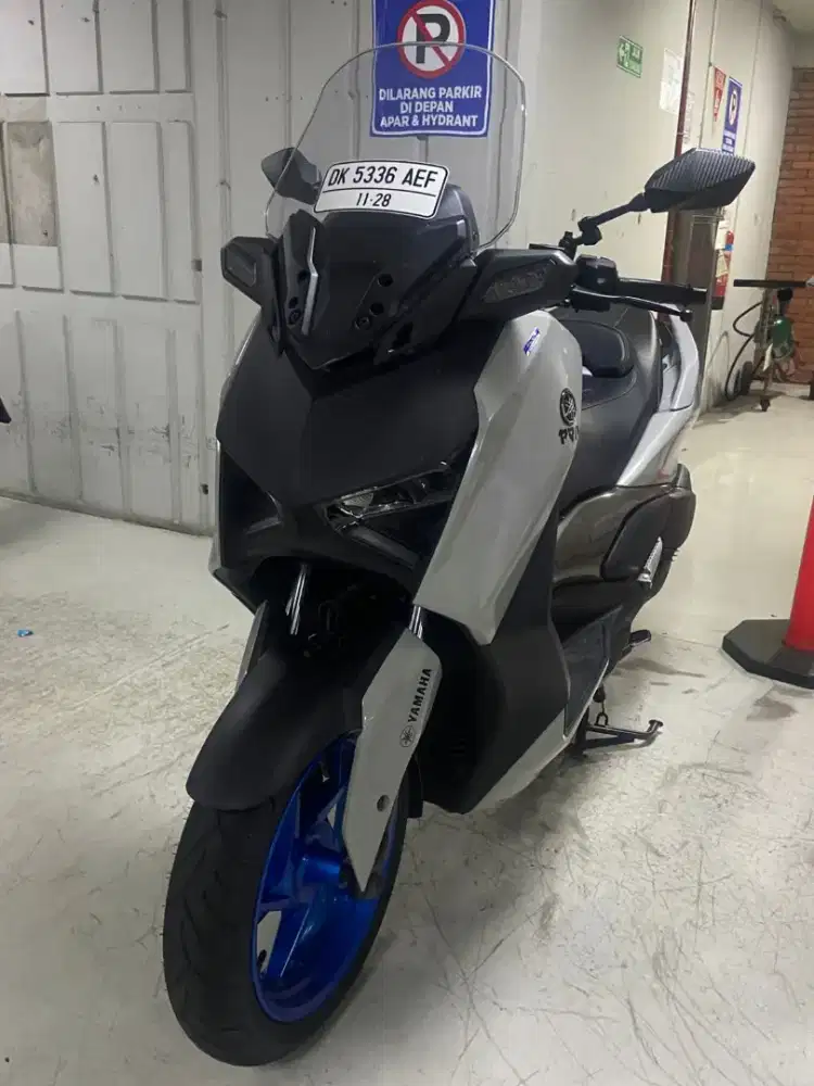 Xmax Connected 2023 Like New