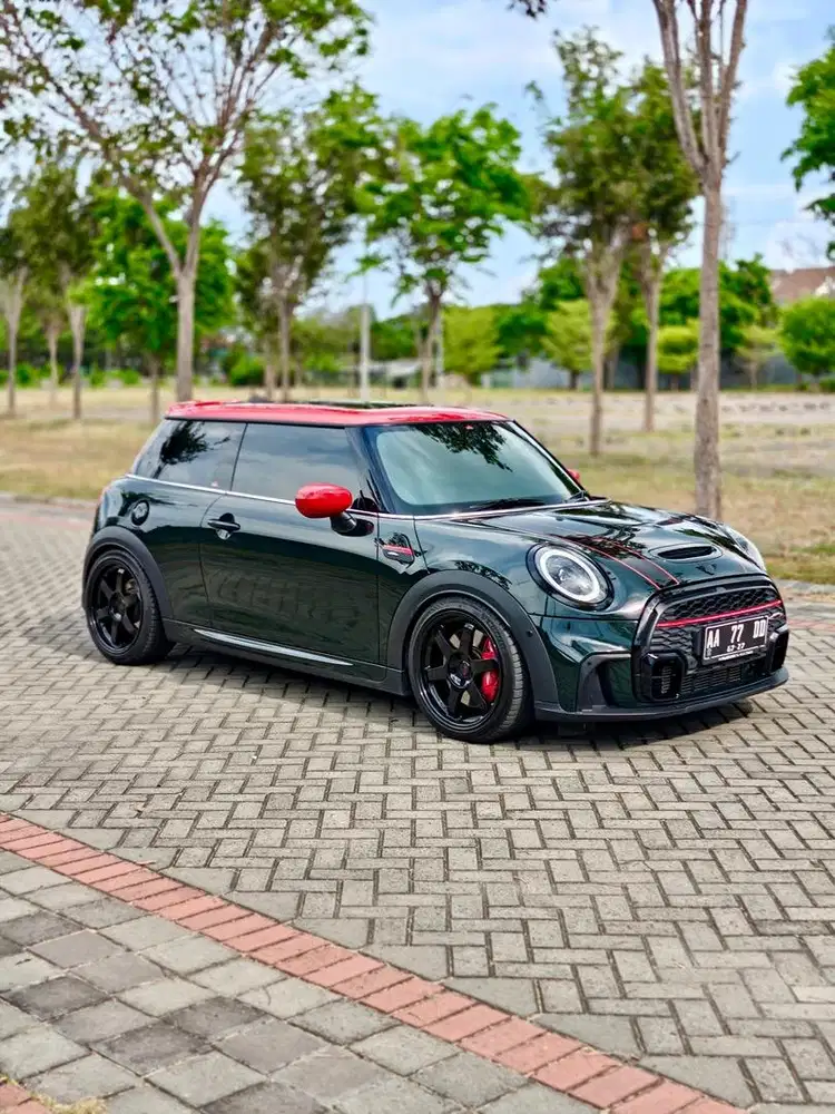 Mini Cooper 3 doors JCW 2022 rebel green