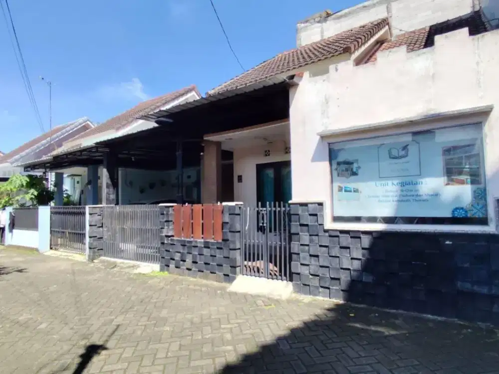 DIJUAL RUMAH LOKASI KALPATARU SUHAT KOTA MALANG COCOK UNTUK KOST DEKAT UB