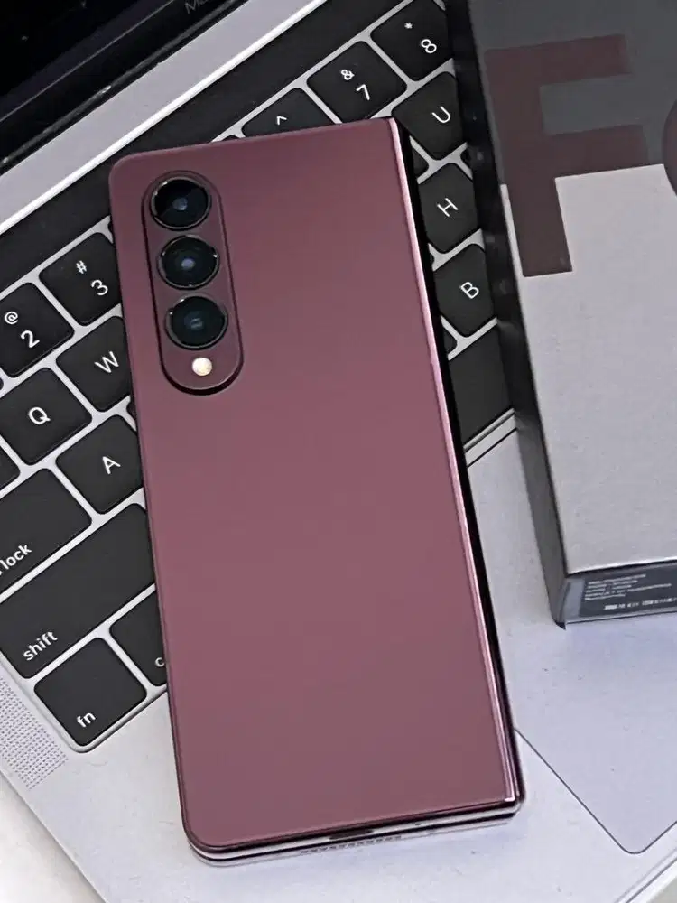 Samsung Zfold 4 12/512 sein