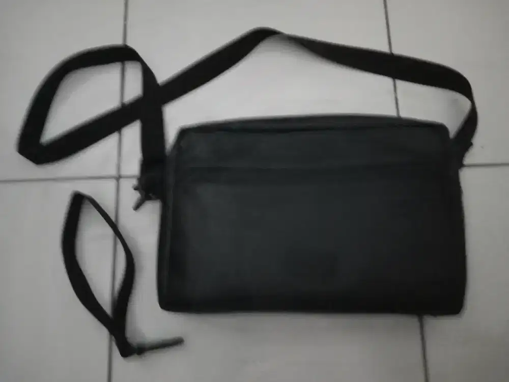 Waterproof Handbag/Slingbag 2in1