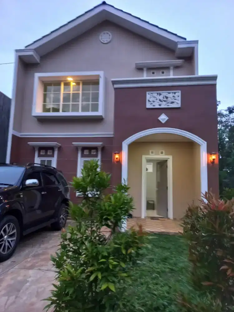 Rumah 2 lantai. 10 Menit dari UNNES