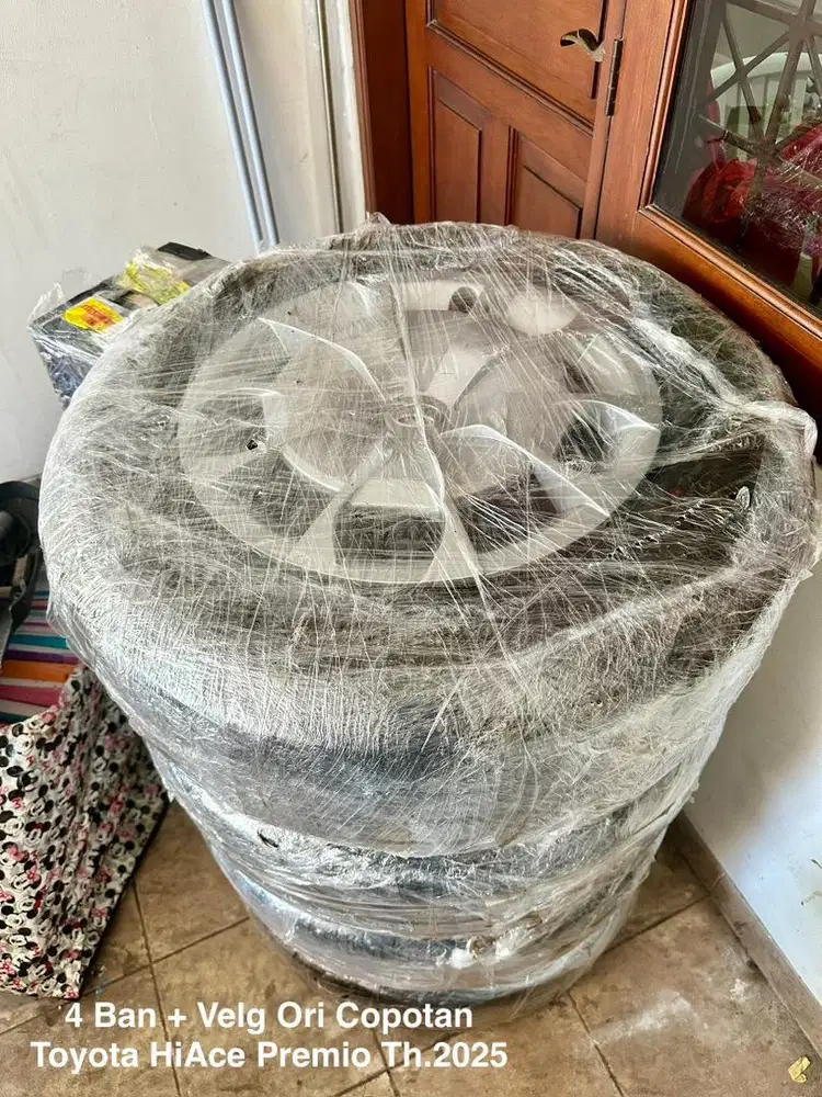 4 Ban + Velg Ori Toyota Premio th 2025