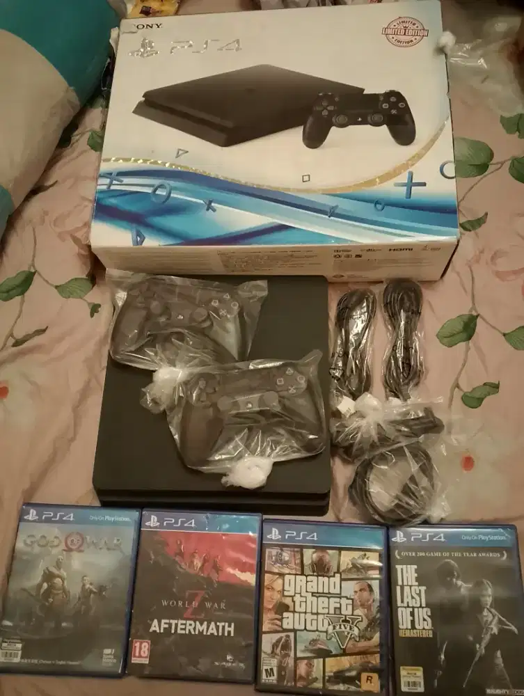 PS4 SLIM 1TB PRIBADI