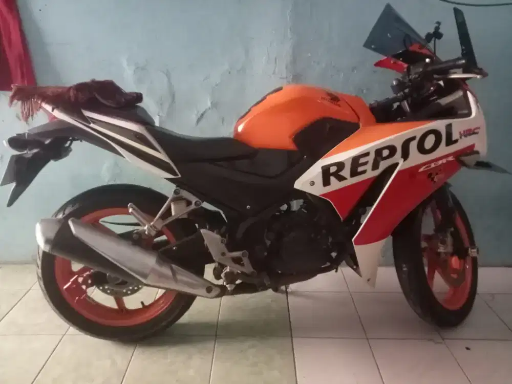 Honda cbr 150 2015
