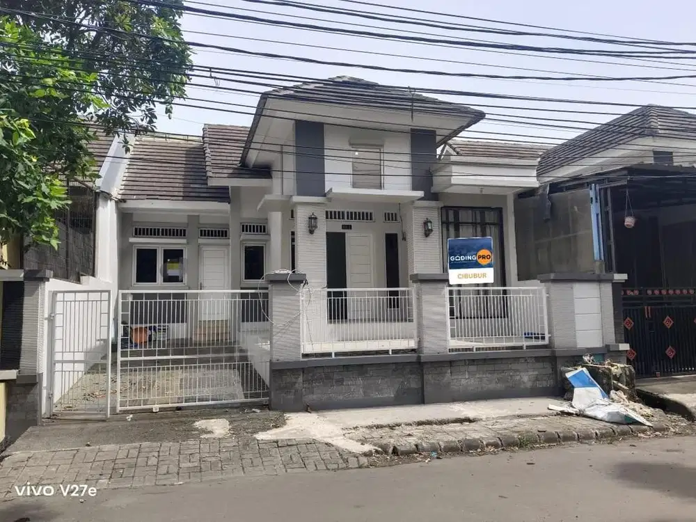 Dijual Rumah 2 Lantai Di Boulevard Villa Nusa Indah 5