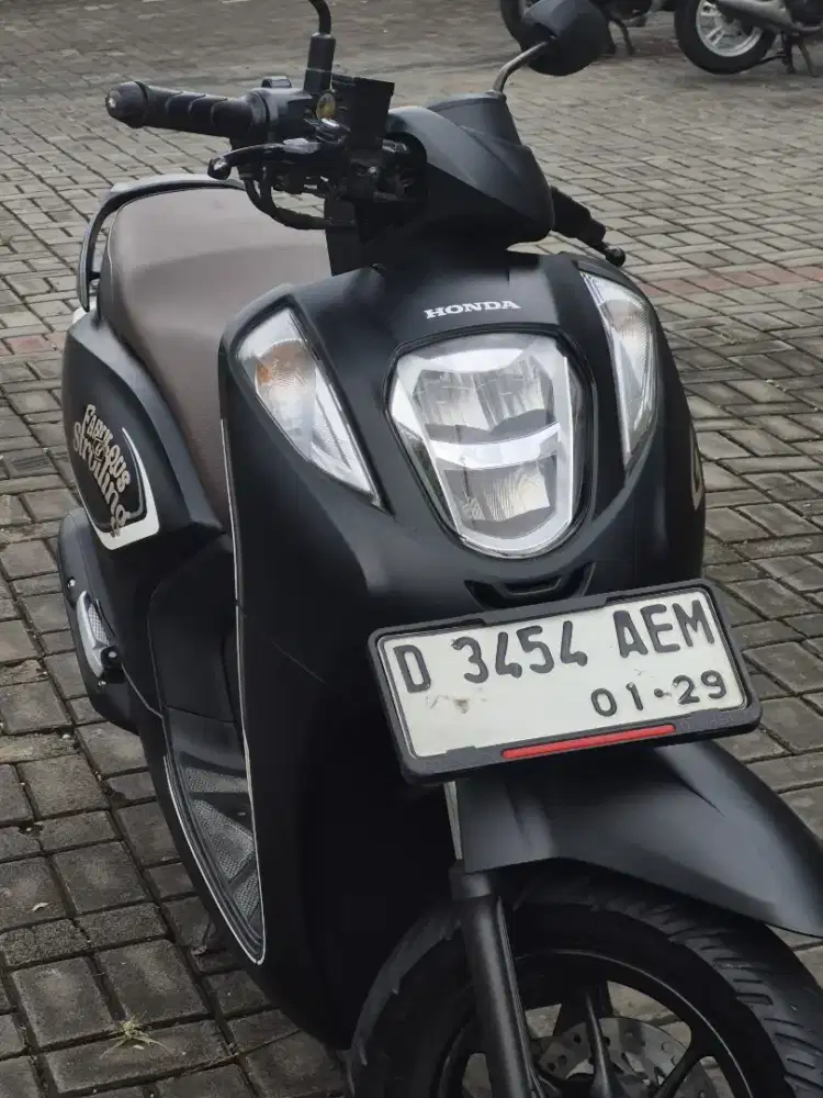 HONDA GENIO CBS ISS 2023 BAN DONAT KM 15RB DP HANYA 800RB SAJA