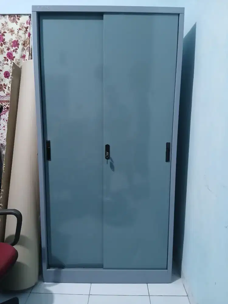 Lemari arsip besi pintu geser sliding