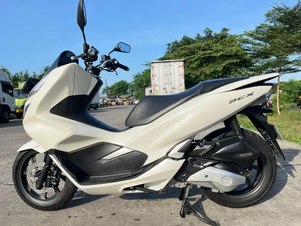 HONDA PCX TAHUN 2019 MOTOR BAGUS SS LNGKP SIAP PAKEK