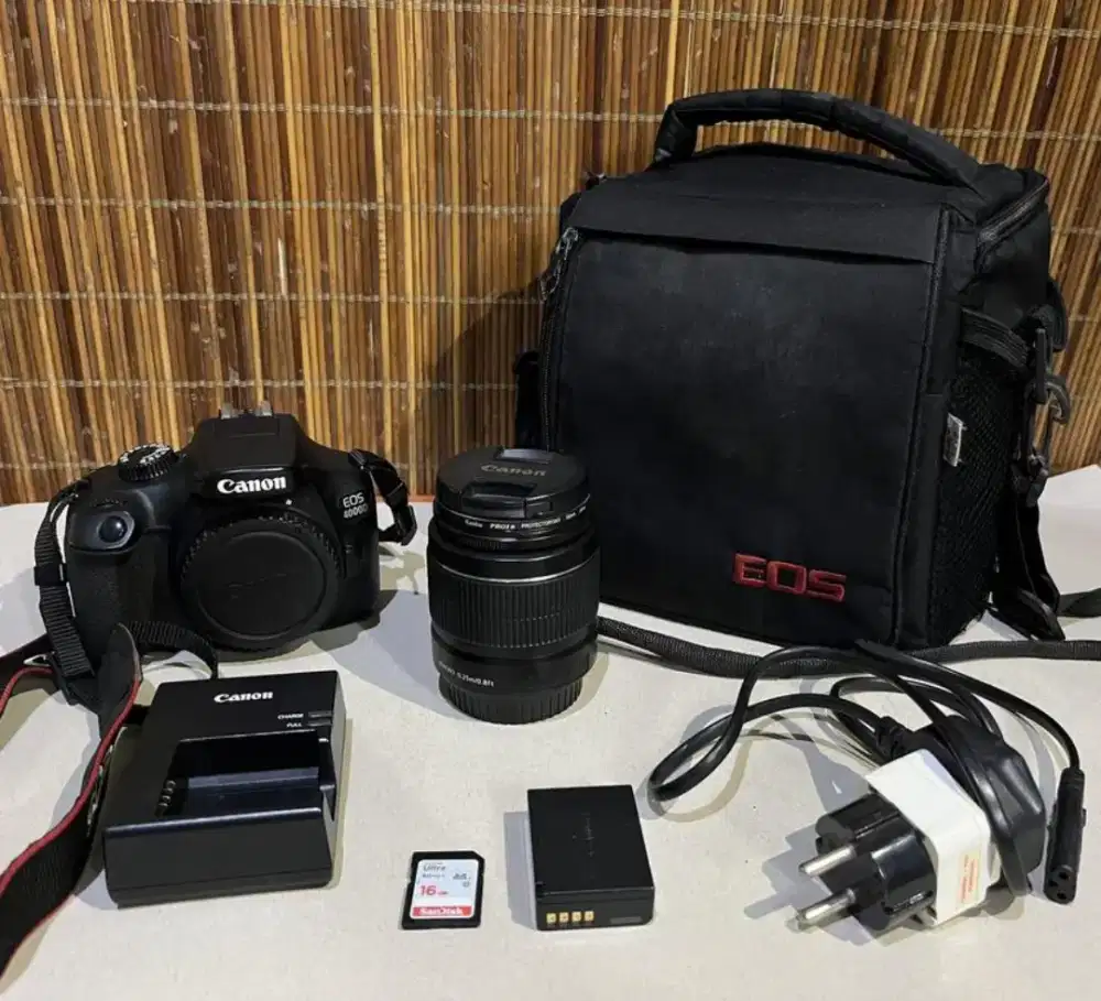 Kamera DSLR Canon EOS 4000D Kit 18-55mm (Wifi)