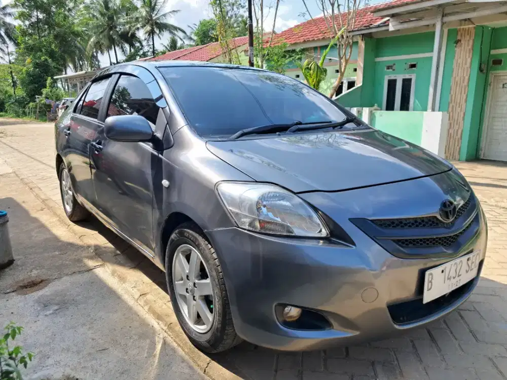 Vios Limo Abu-abu 2012