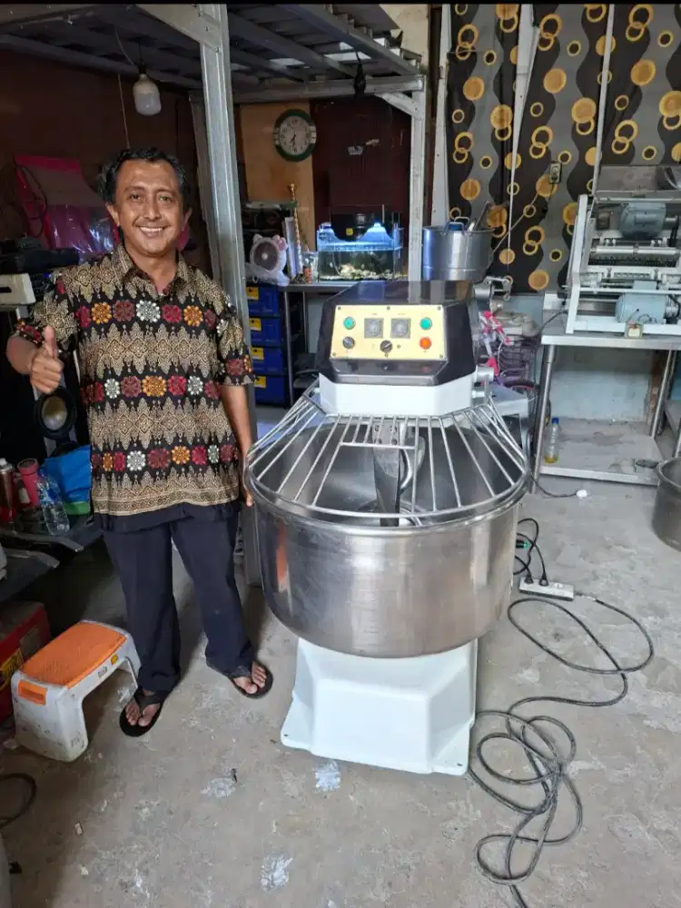 Spiral mixer 50 kg tepung (2 bal) merk First bake Taiwan Pengaduk Roti