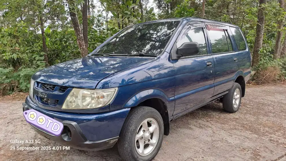 Isuzu panther 2006