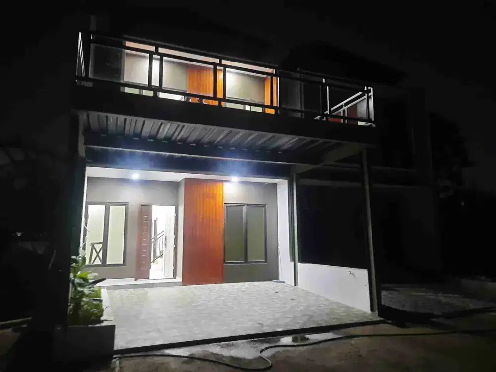 Townhouse Jatiwarna Amata Residence