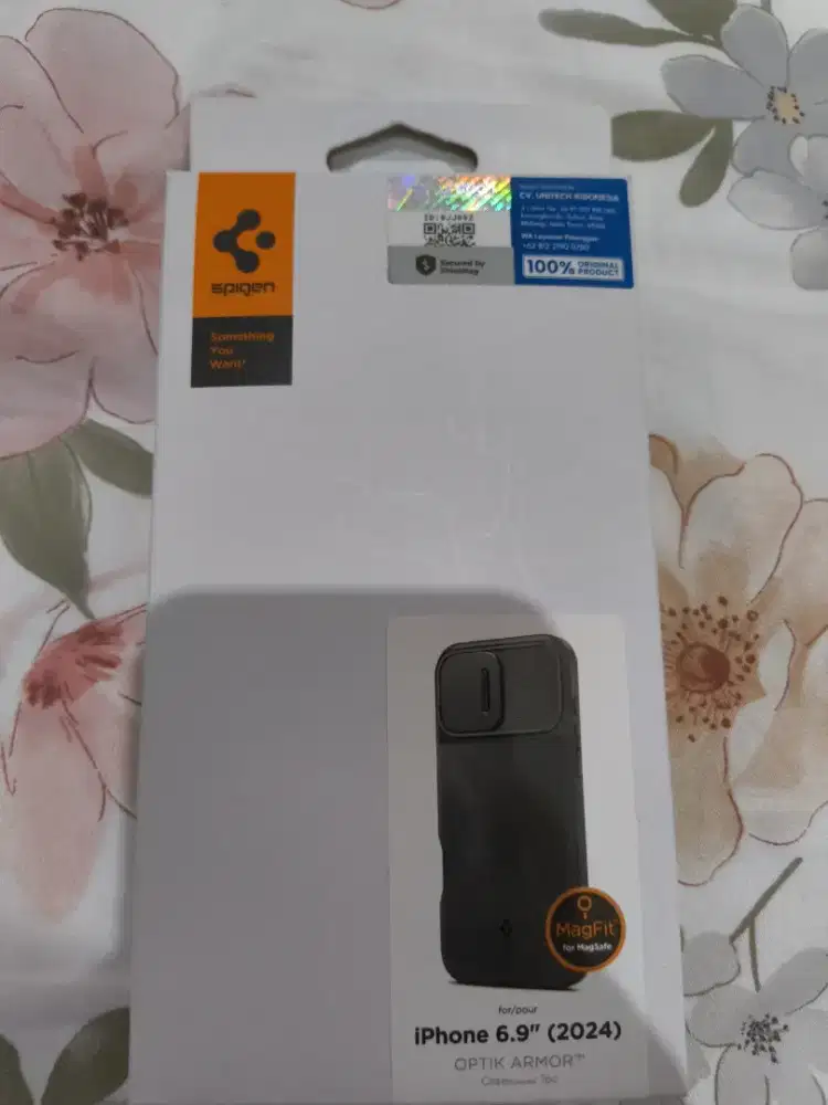 case 16 pro max spigen optik armor