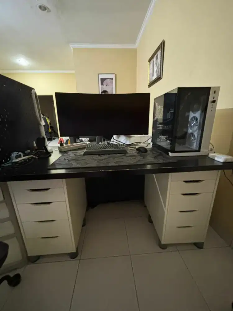 Meja Kantor IKEA