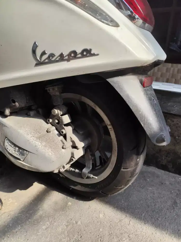 Vespa Primavera 3v 150 Iget ABS 2021 putih