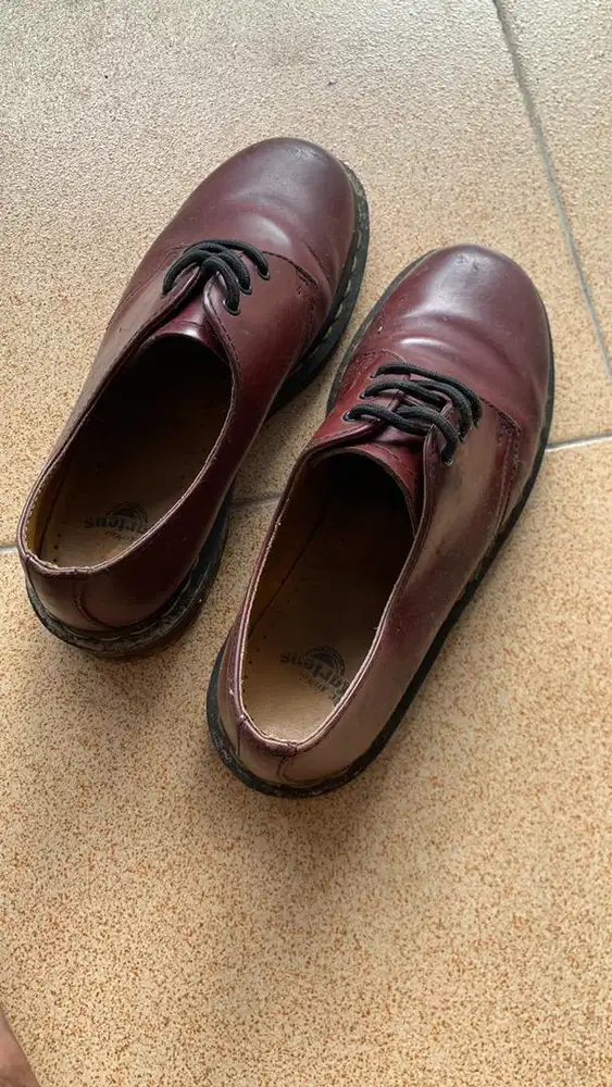 Sepatu docmart cewek