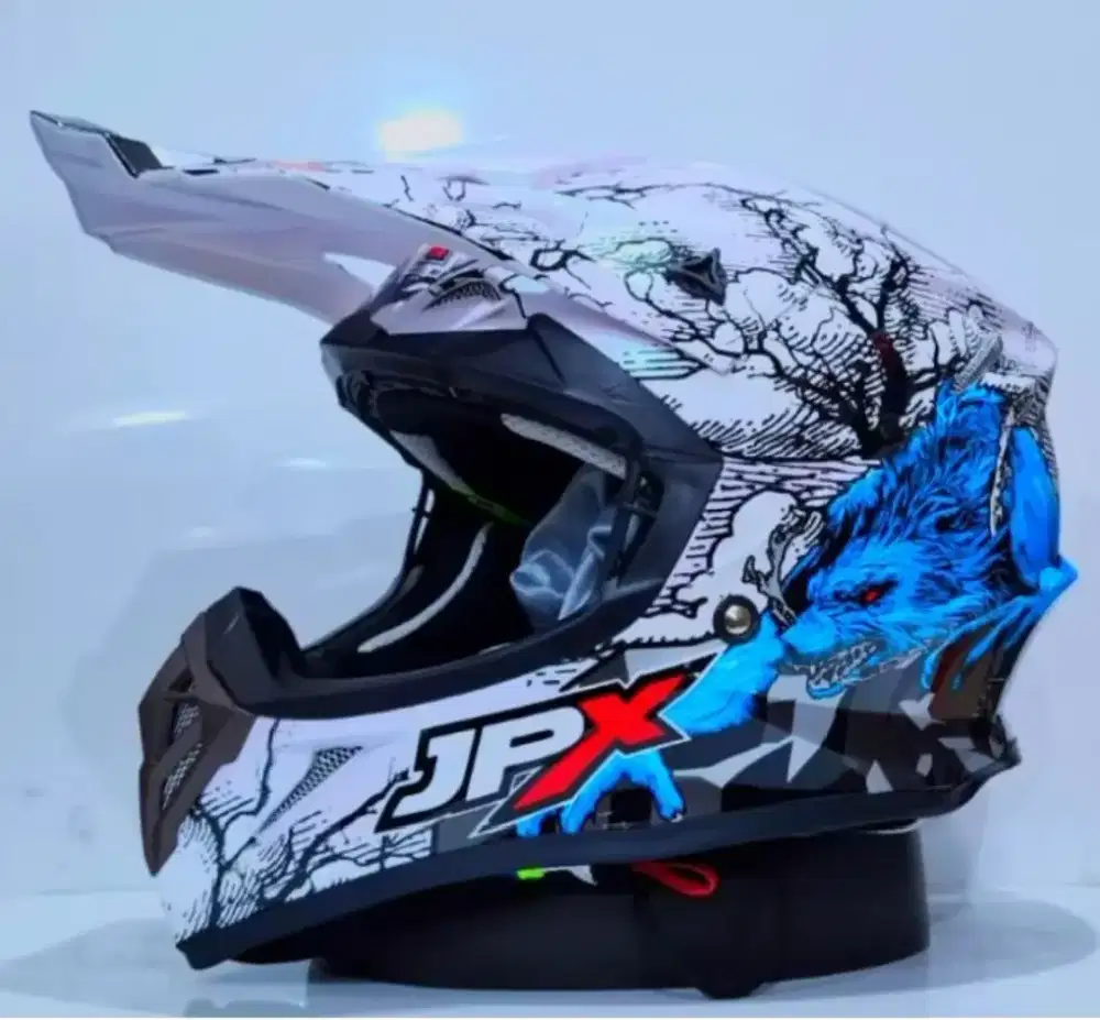 Helm jpx fox1 putih motif serigala