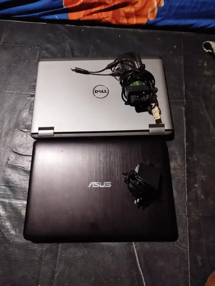 2 buah laptop merk asus + dell jual cepet