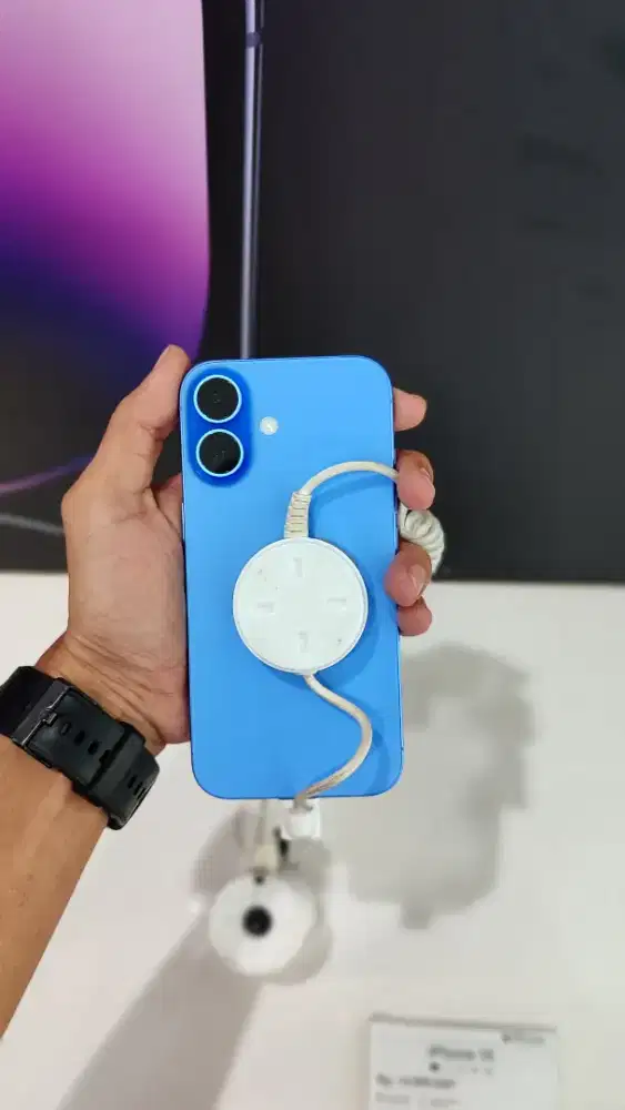 iPhone 16 Promo