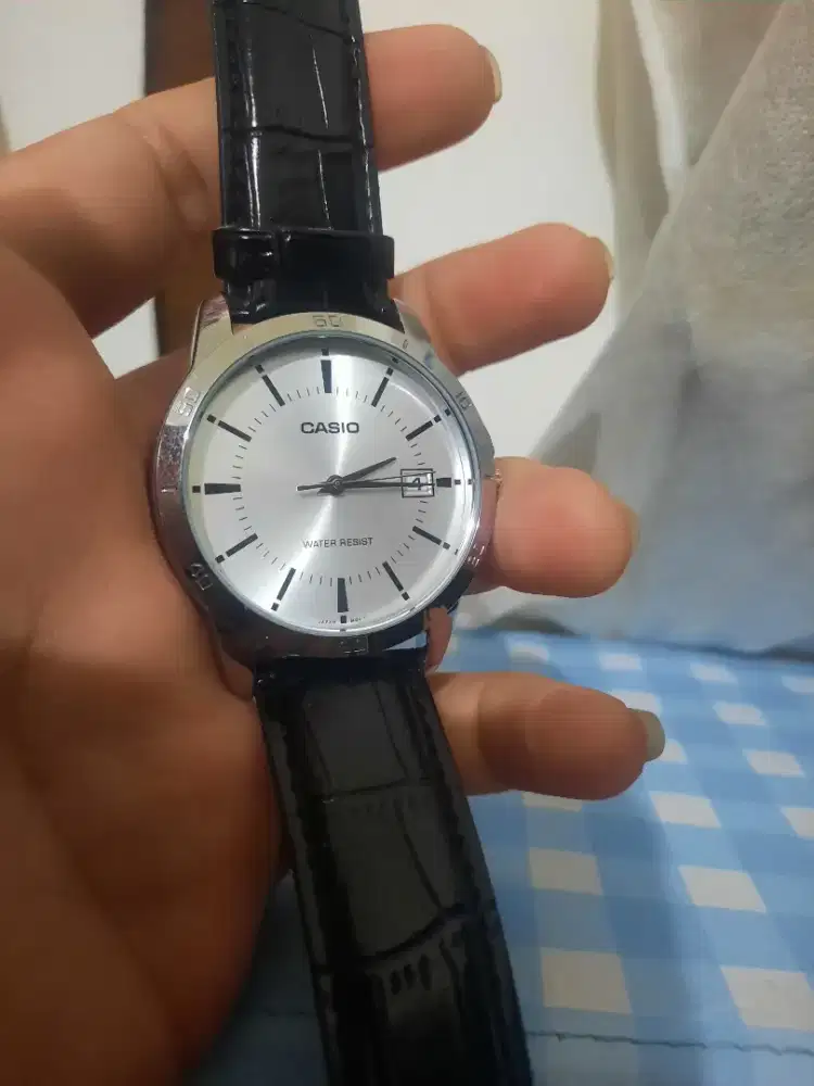 Jam tangan pria