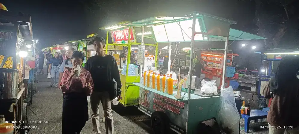 Stand minuman pasar kodam