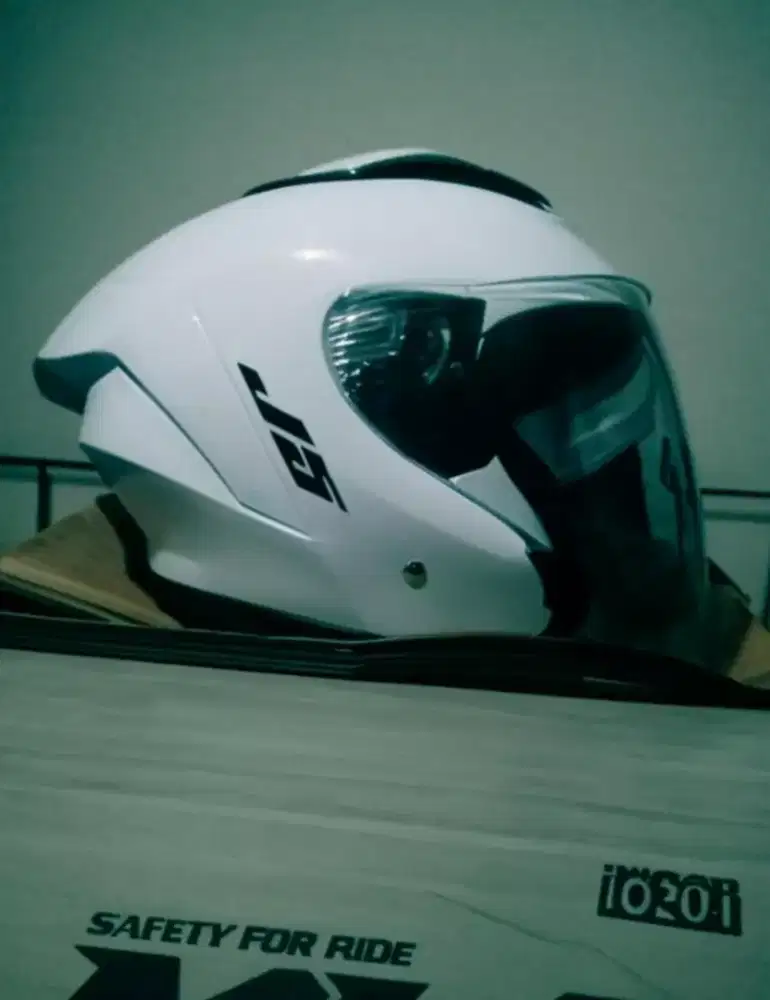 Jual Cepat! Helm Open Face Putih Glossy Like New - 170K Nego