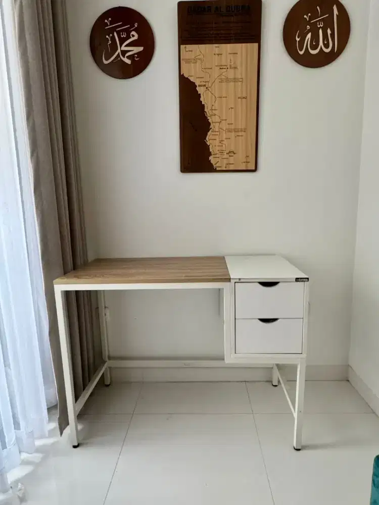 Meja Kerja Informa