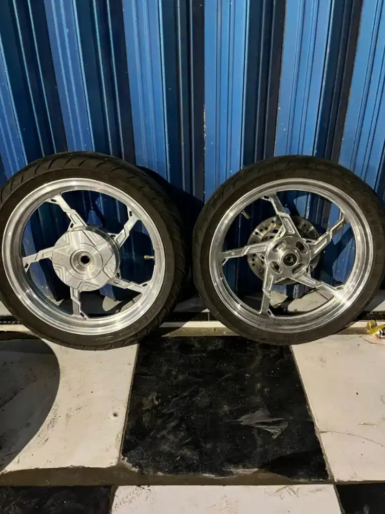 Velg ktc pivot plus ban Maxxis green devil