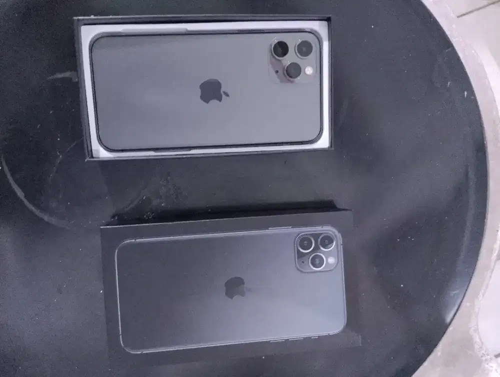 Iphone 11 pro max 256gb unik baru