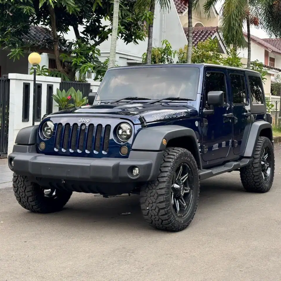 (CASH) Jeep Wrangler Renegade 5-Doors 2013