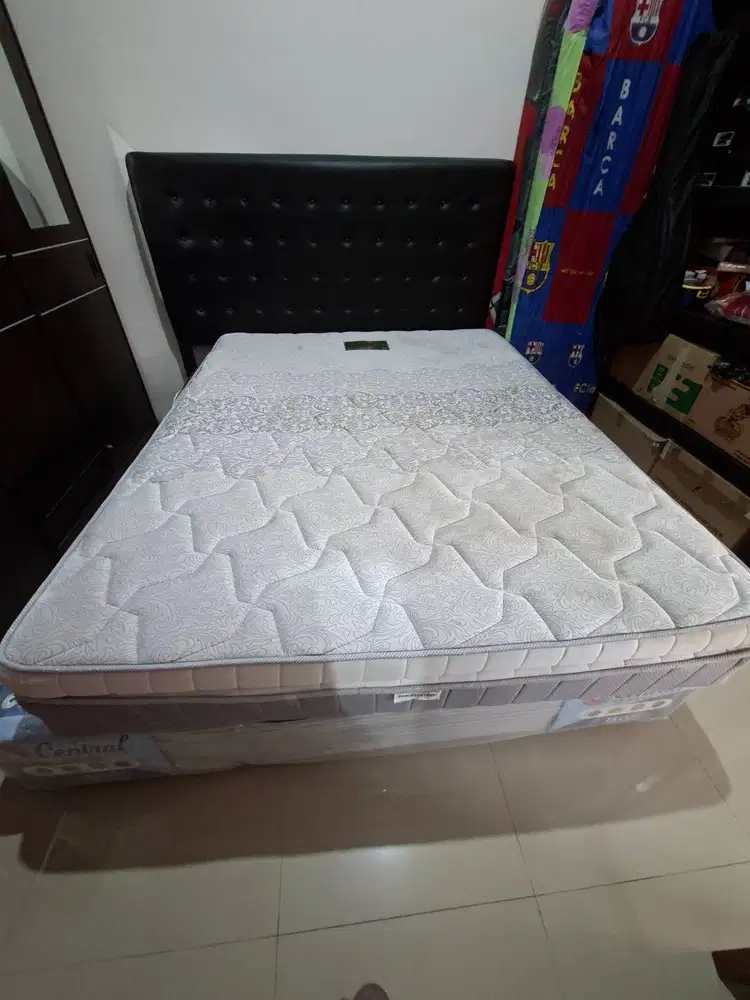 Springbed & dipan