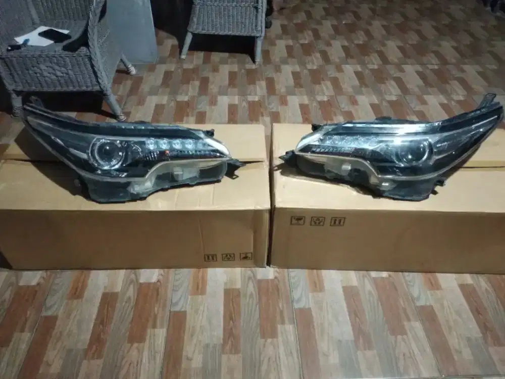 Lampu Depan Fortuner VRZ
