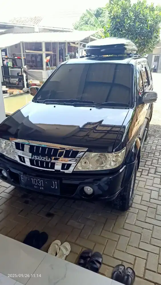 Isuzu panther grand touring