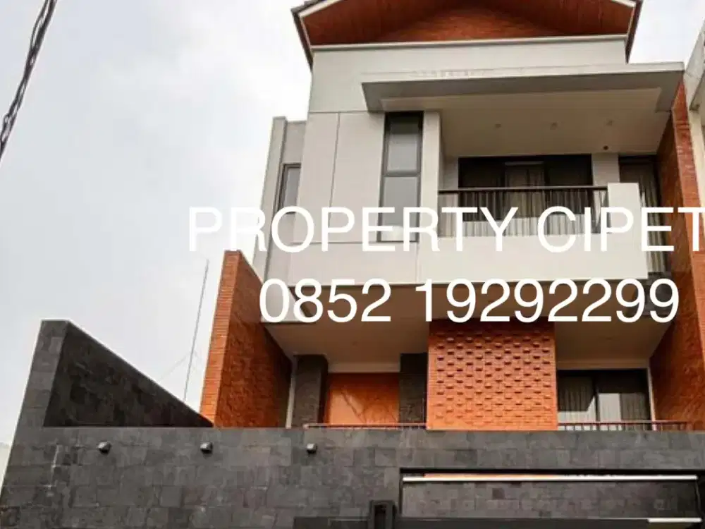 Rumah mewah dijual di Cilandak, swimming pool