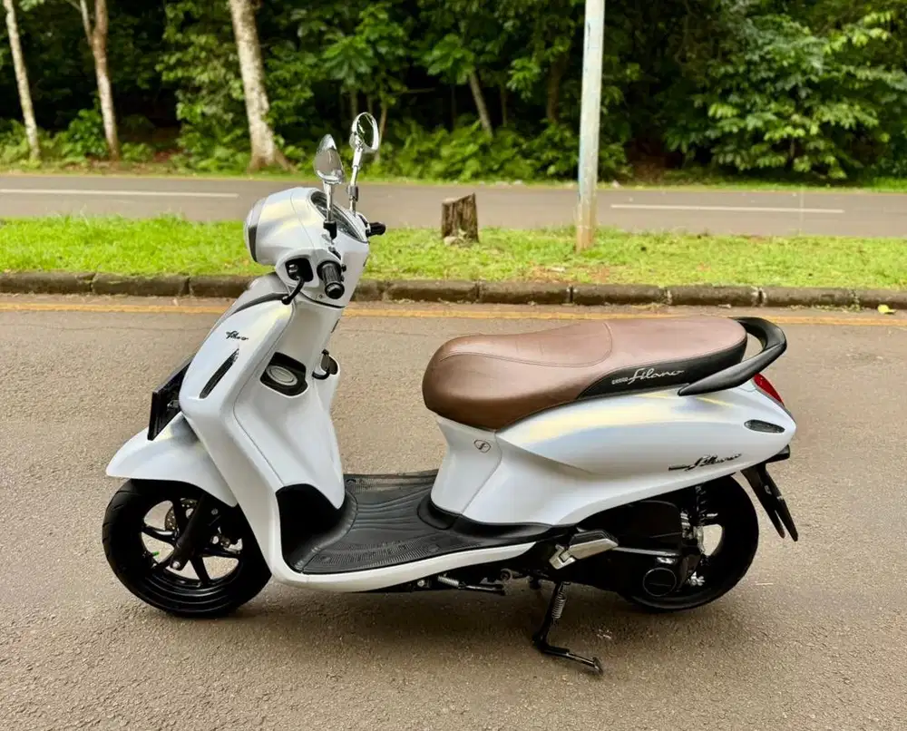 Yamaha Grand Filano 125 Lux Keyless MULUSSS Pajak Hidup Panjang