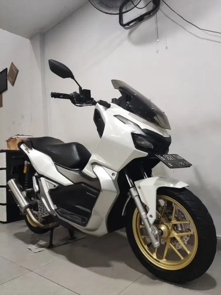 ADV 150 ABS 2021 / 2022 Low Km 17rb Istimewa Plat Jakarta ABBA